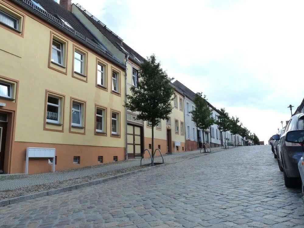 Hotel Garni "Zum Eichwerder" Templin Exterior foto